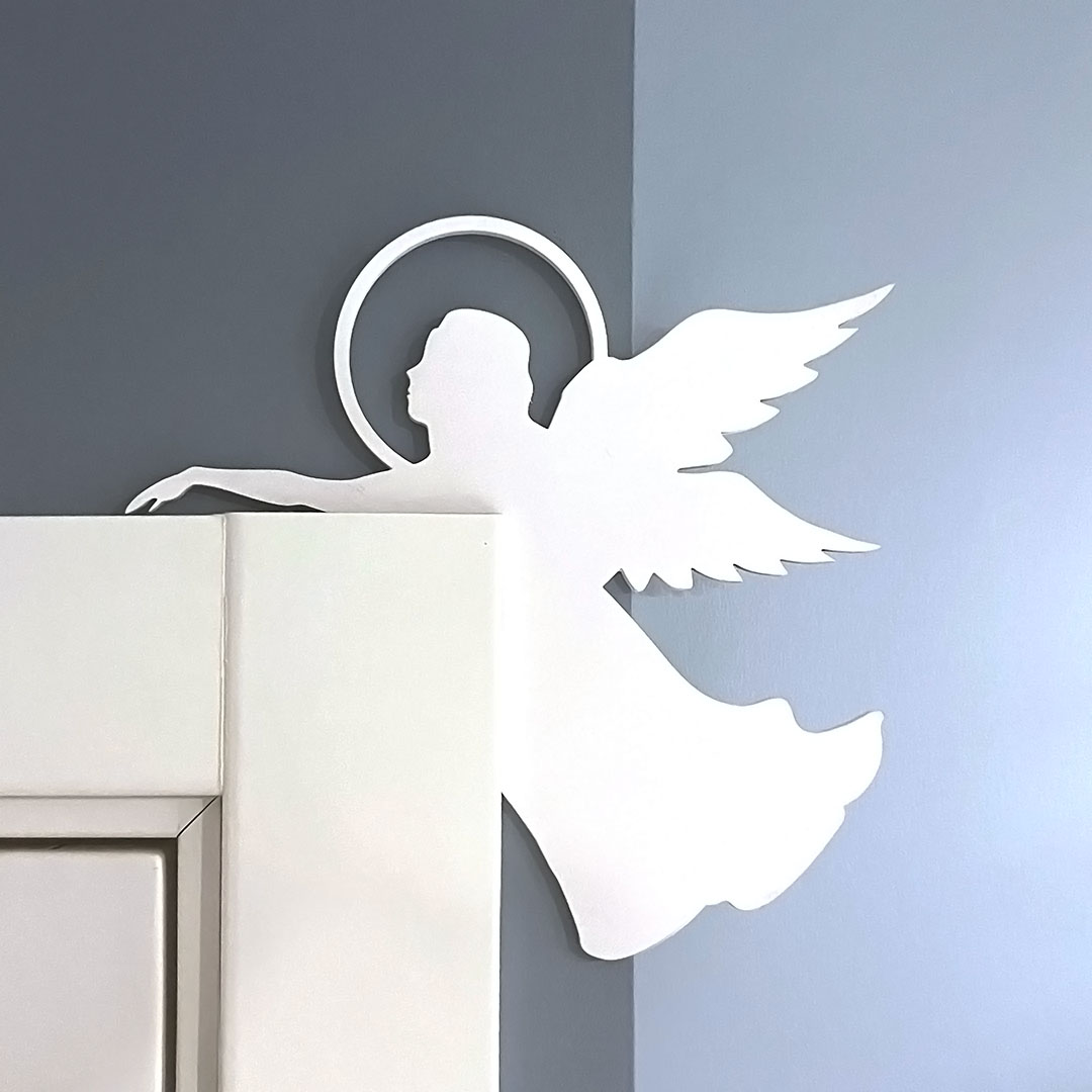 Декор на дверь "Ангел Хранитель" белый