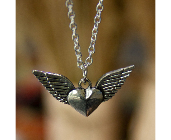 Кулон на цепочке - Сердце с крыльями (под серебро)