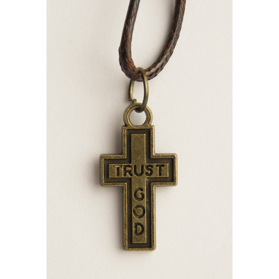 Кулон металлический под бронзу на х/б шнурке Крестик trust God (КМБШк-15)