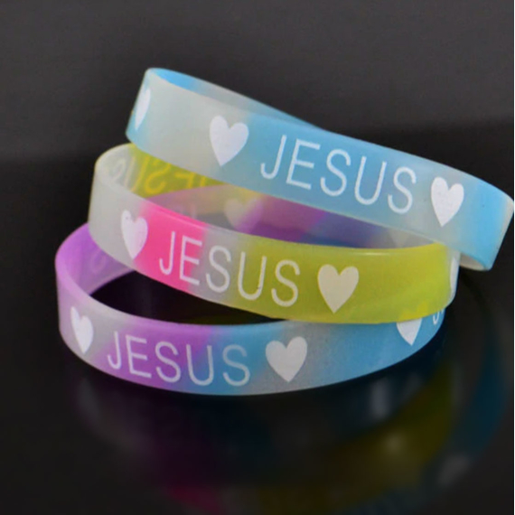 Браслет силиконовый - Jesus (сердечки), светится в темноте (цвет в ассортименте)